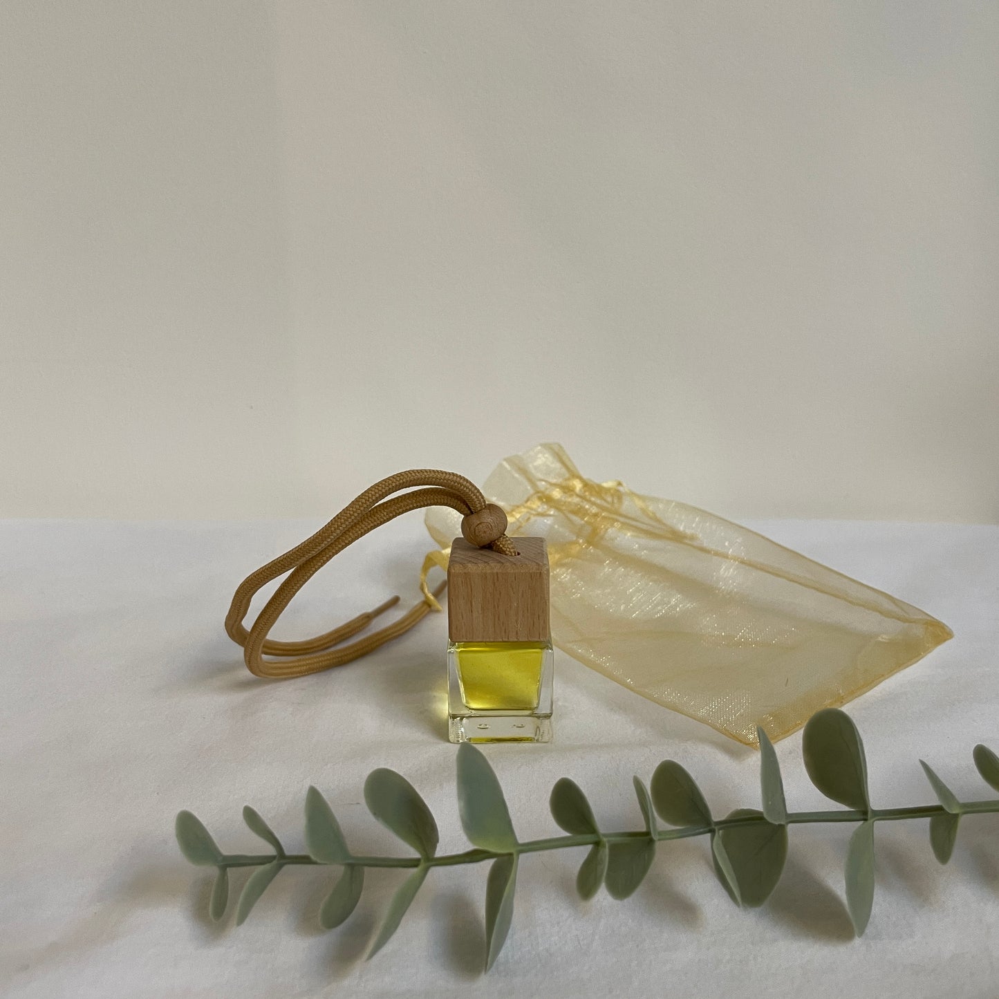 car freshener with wooden lid and fabric gift bag 