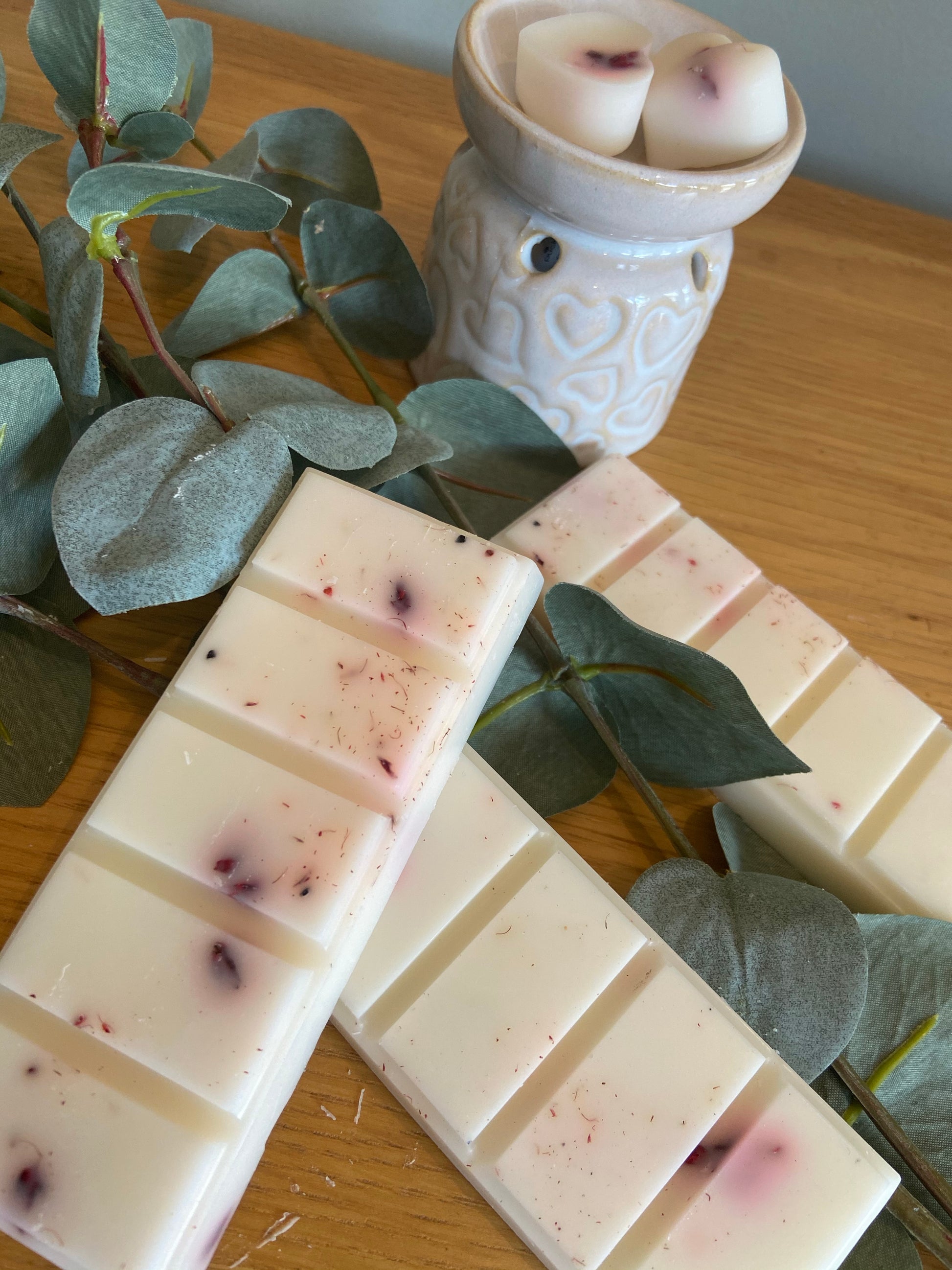 hand poured soy wax snap bars with premium fragrance oils and botanicals all natural 