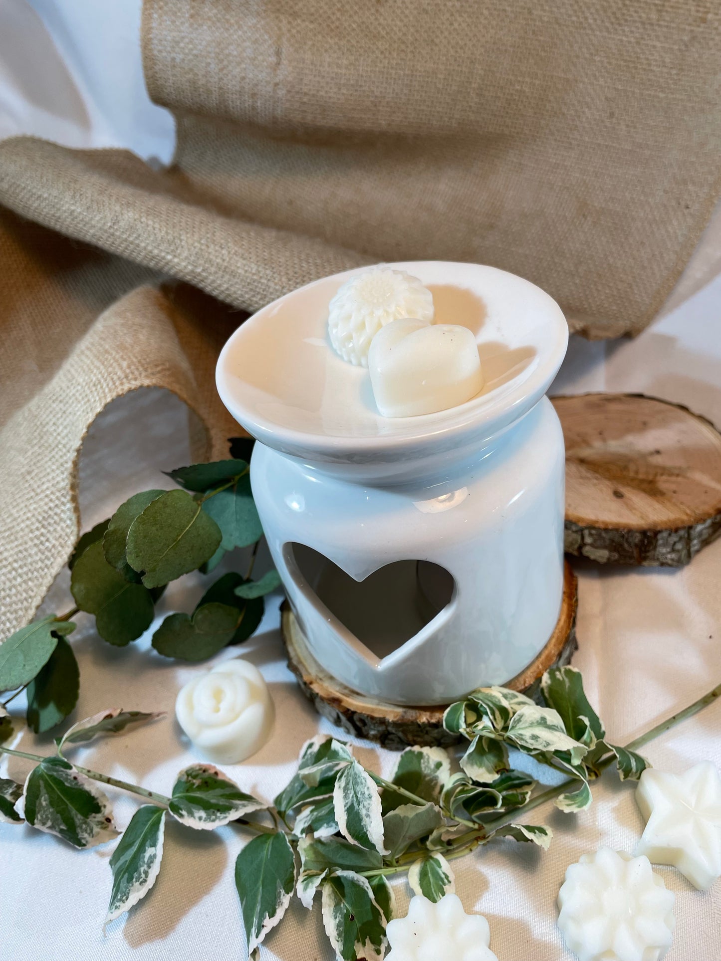 cute heart wax melt burner in a gift box with hand poured wax melts