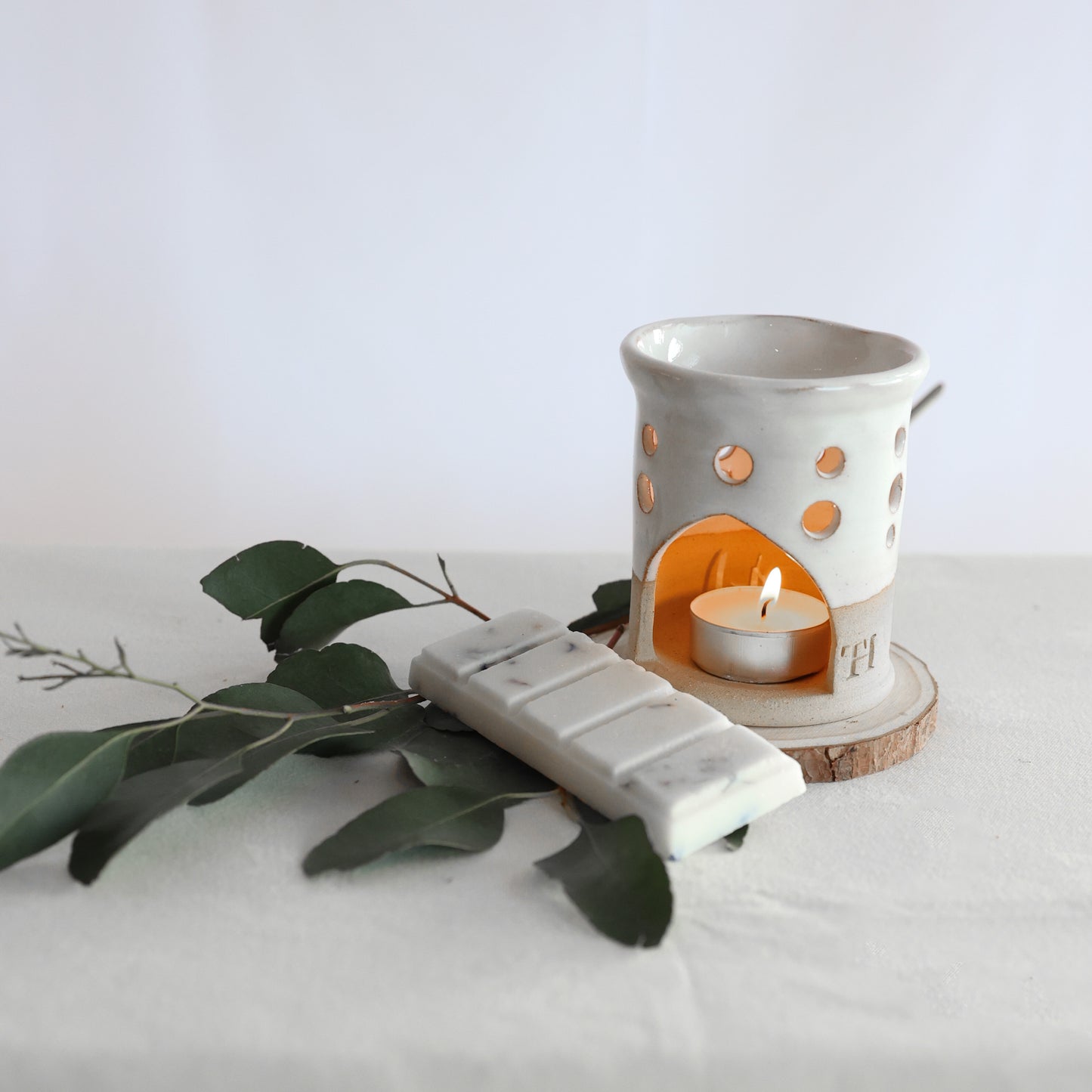 wax melts and burner